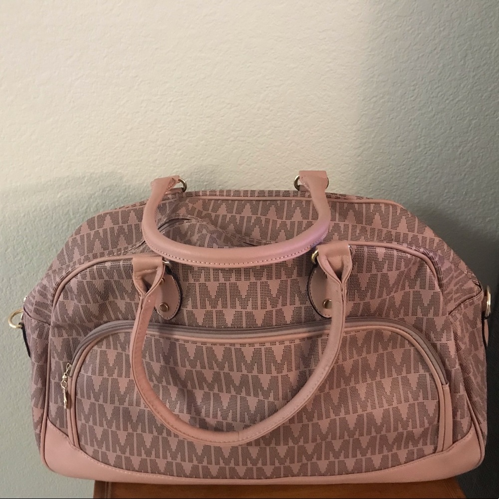 LAST 1! NWT Travel Bag Boutique - Picture 5 of 9